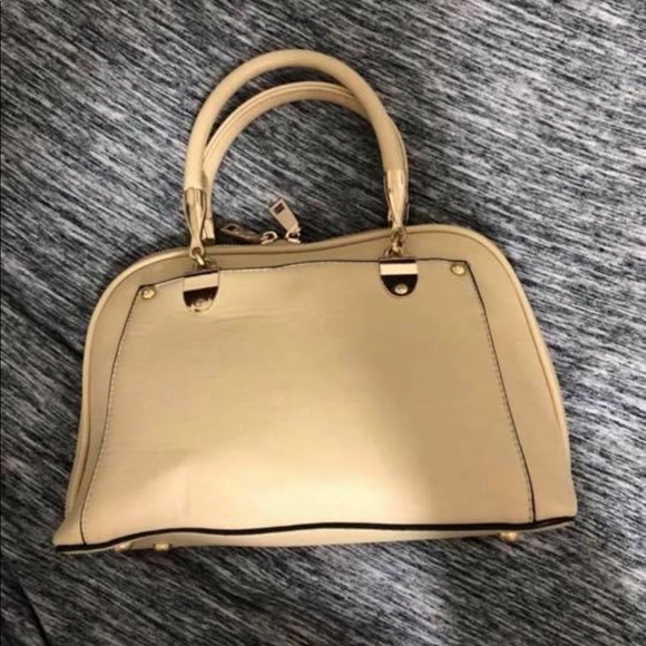 Purses - Picture 4 of 5